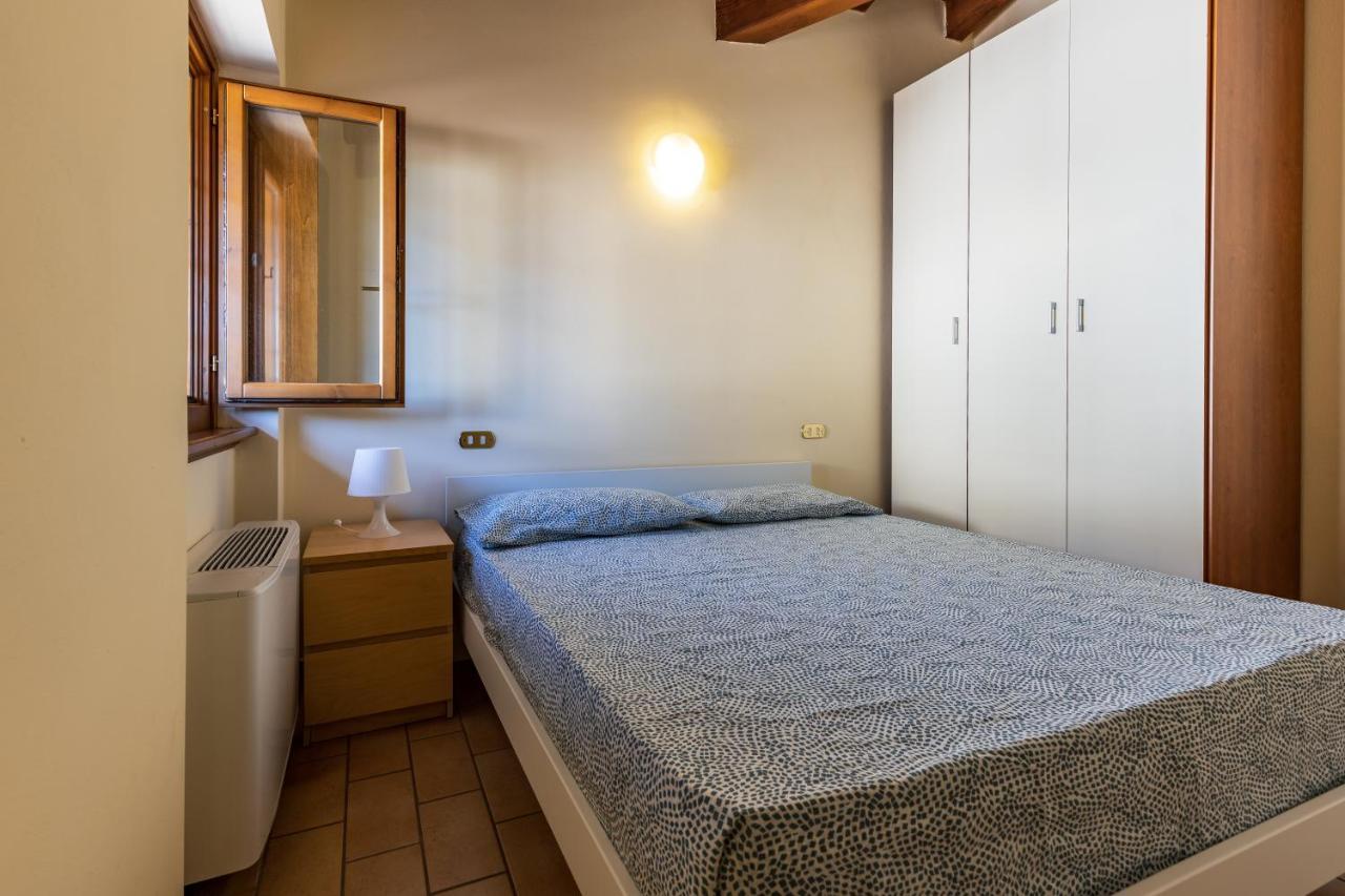 Il Casale Lonato - By Host4U Aparthotel Exterior foto